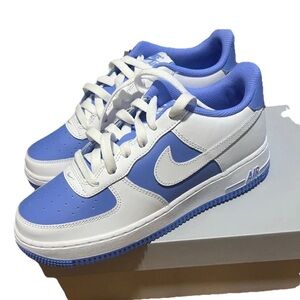 Nike Air Force 1 Low "White/Light Blue" NEWW/box 
Size 6.5y